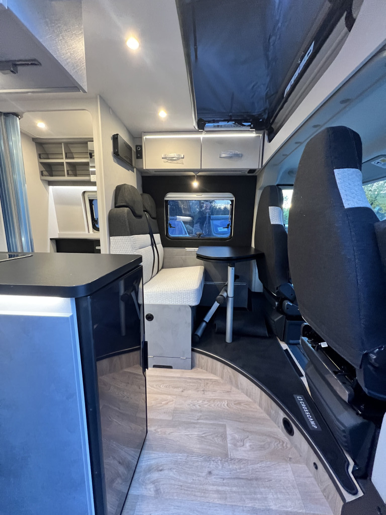 Startsida | Crosscamp CV FULL 600 "AHK/Navi/RFK/Markise"